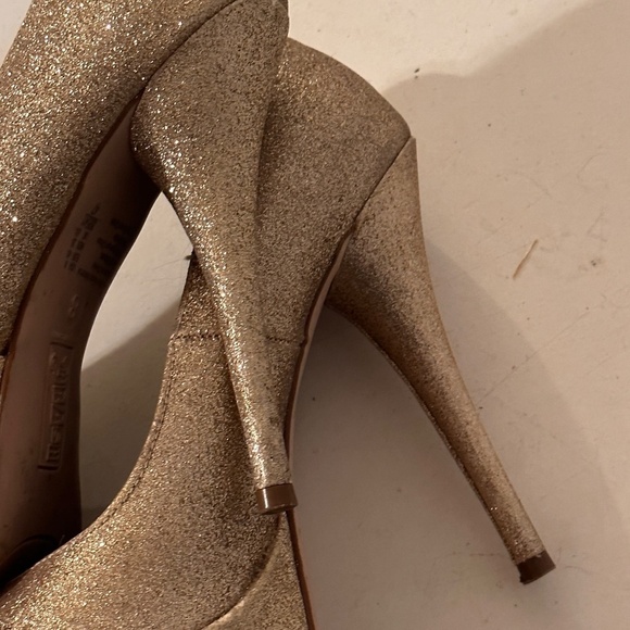 Brash Women's Sexy Gold Glitter High Heel Shoes - Picture 6 of 11